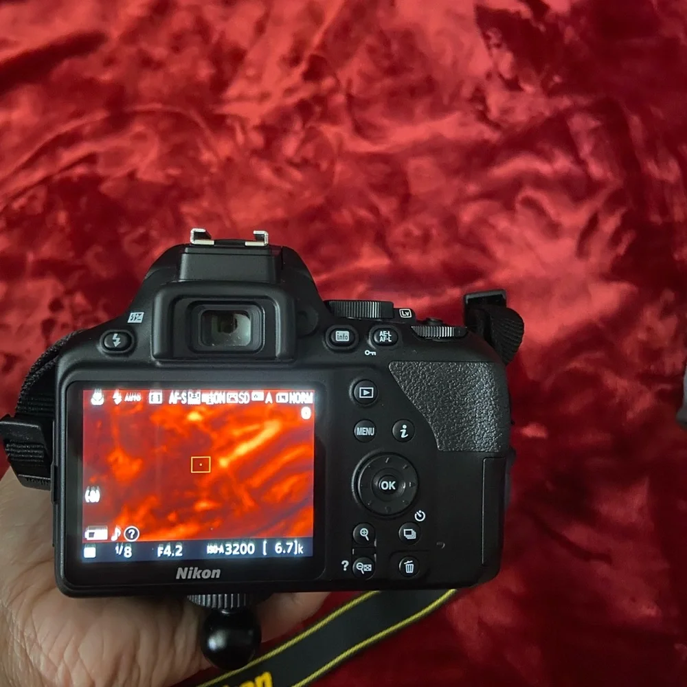 DSLR CAMERA - NIKON D3500
